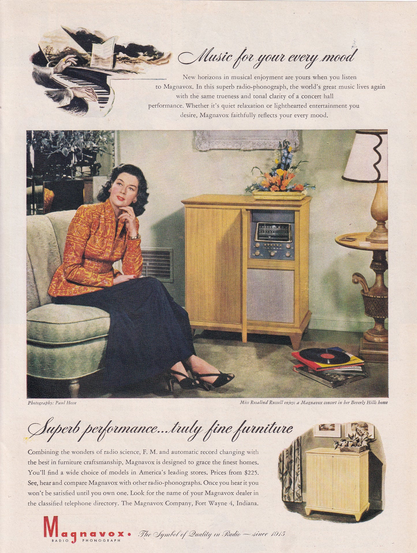 1946 Original Vintage Magazine Ad - Rare Americana - Magnavox Phonograph Radio Ms. Rosalind Russell